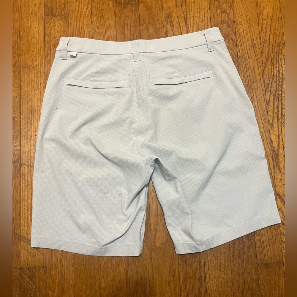 EUC Lululemon Men’s Commission Classic Fit Short 9” Warpstreme - Picture 2 of 6